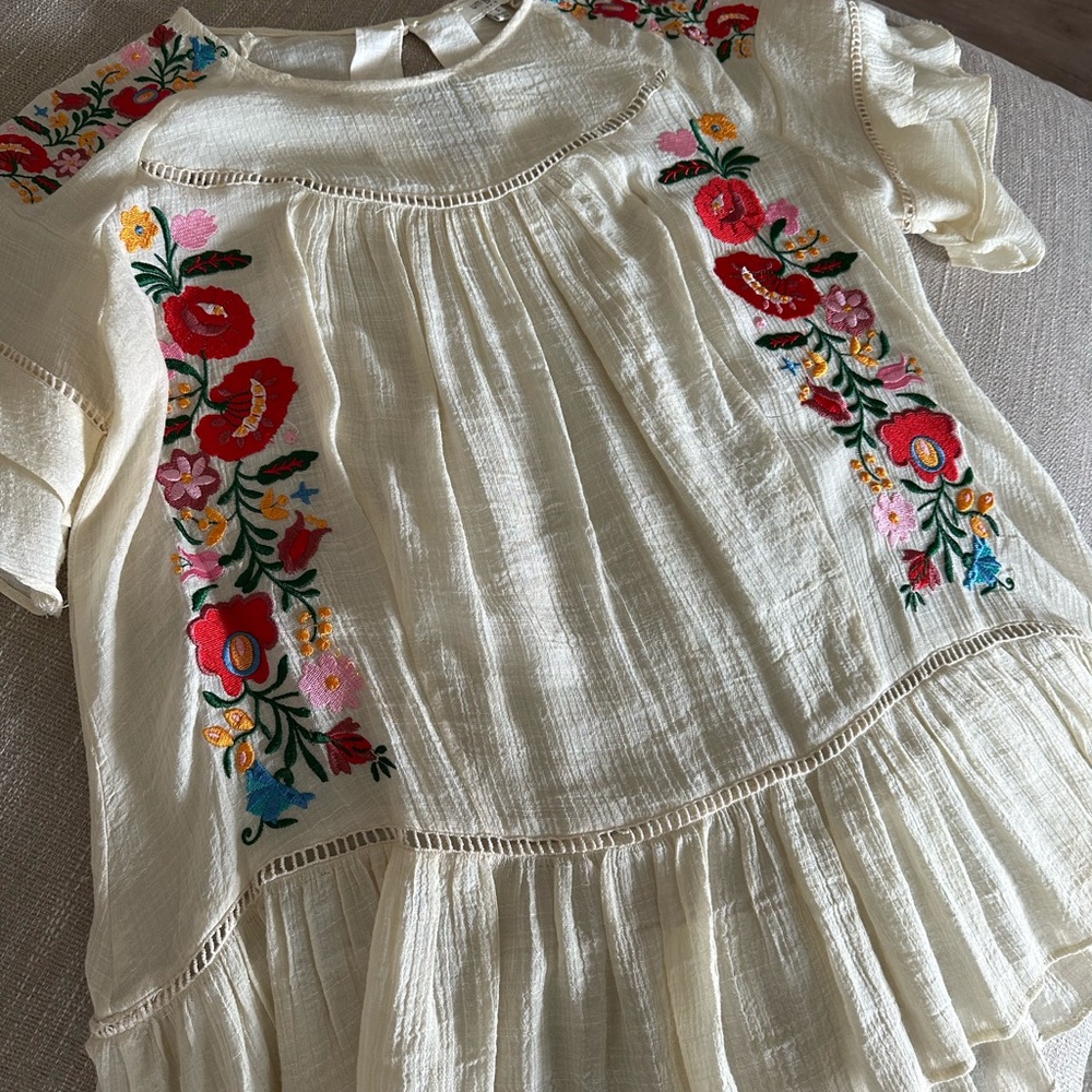 Umgee Embroidered Floral Cream Blouse